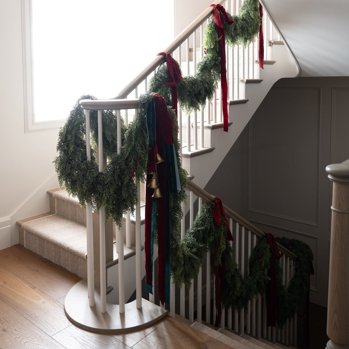3 Staircase Decorating Tips