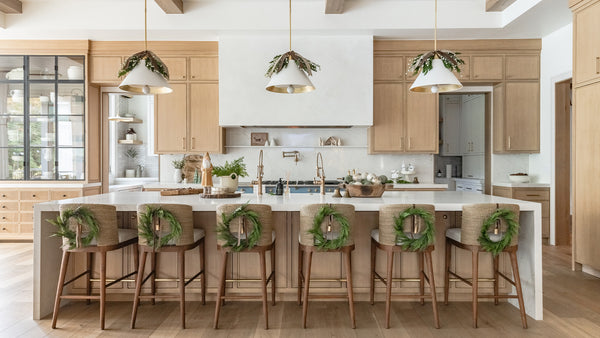 4 Ways to Add an Extra Holiday Touch to Your Home