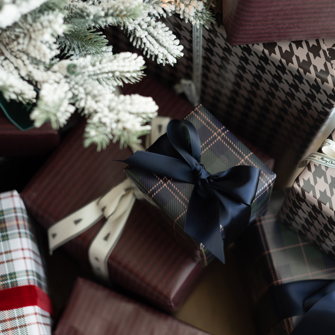 Reversible Christmas Wrapping Paper