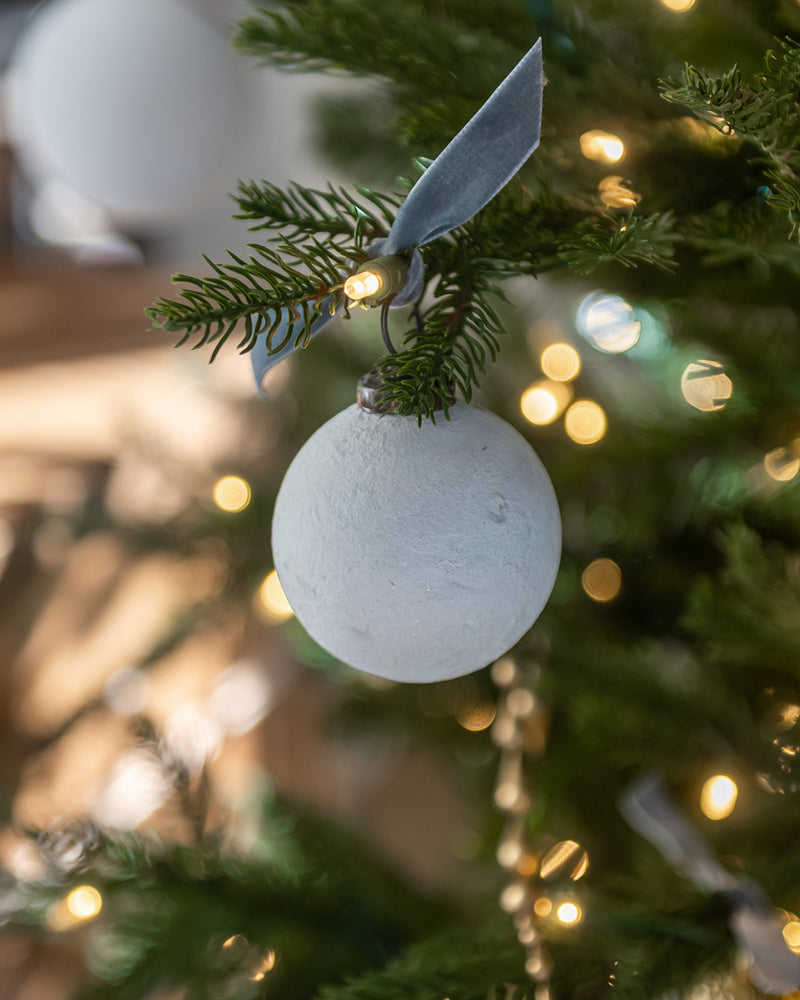 2.75" Distressed Blue/Grey Ball Ornament