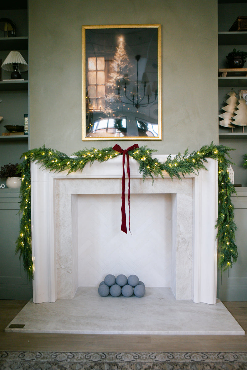 Cedar Garland With Lights