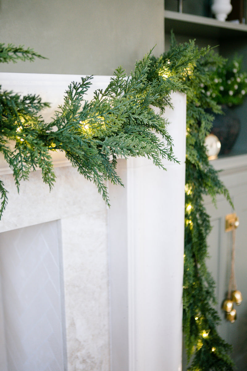 Cedar Garland With Lights