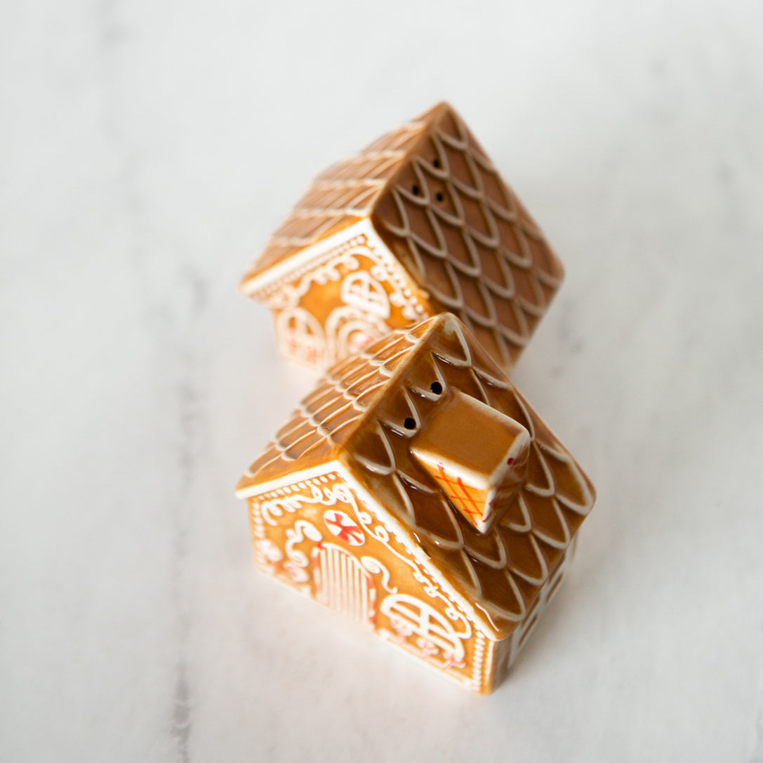 Gingerbread Cottage Shakers