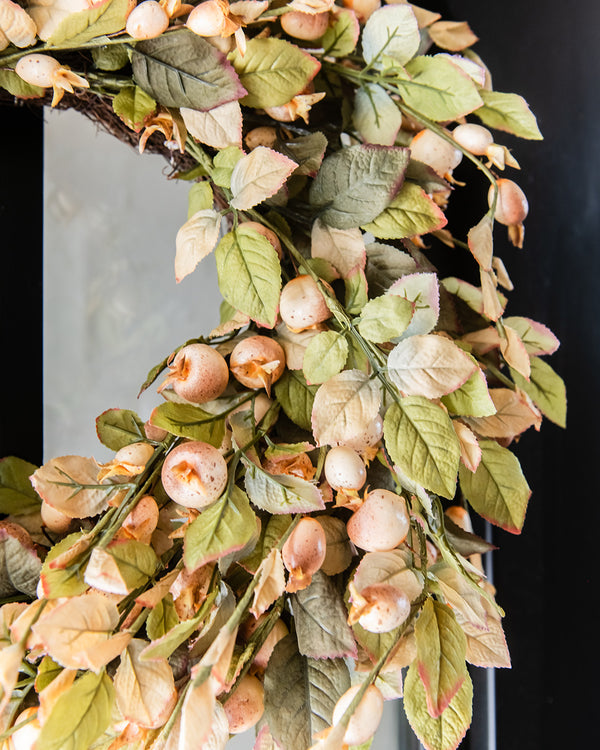 28" Cream Berry Wreath