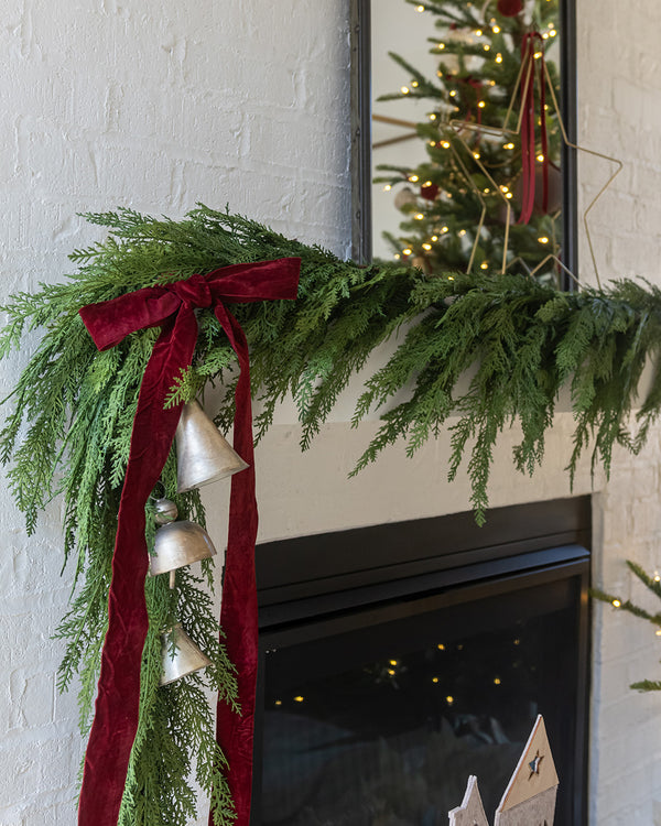 6' Deluxe Faux Cedar Garland