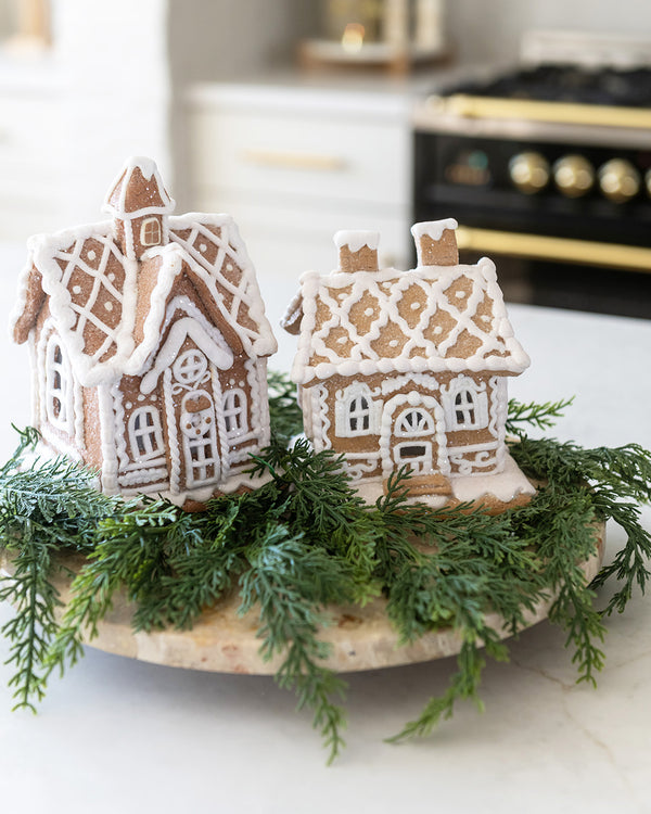 Medium Lighted Gingerbread House