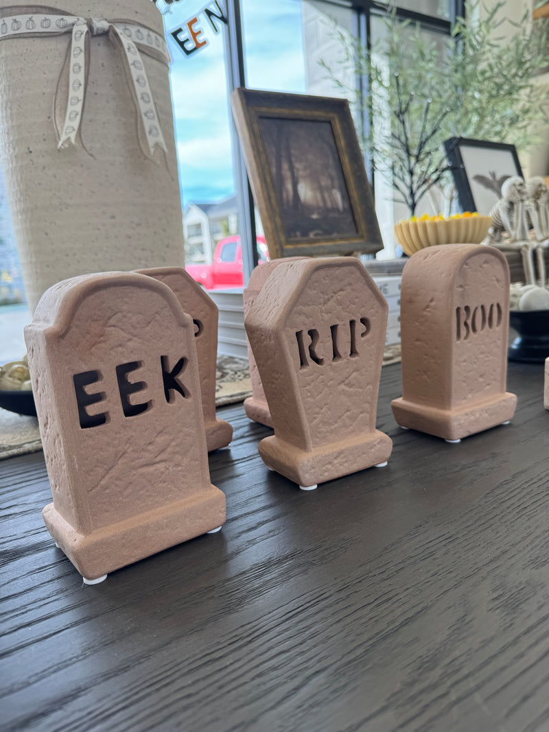 Light Up Tombstone - Set of 3