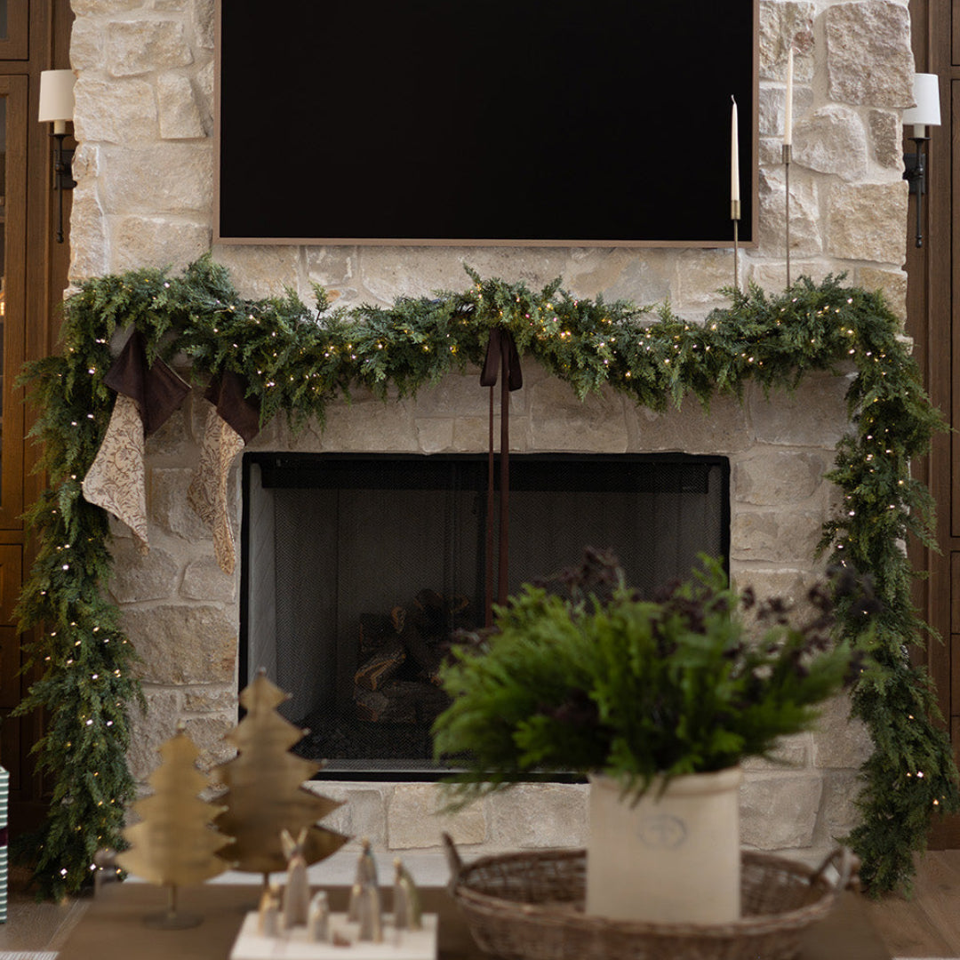 Cedar Garland With Lights