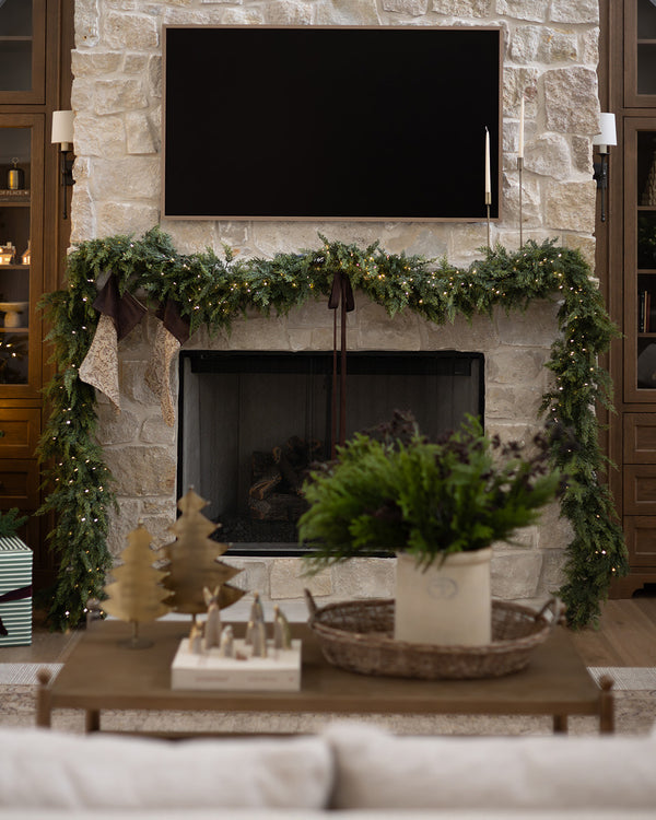 Cedar Garland With Lights