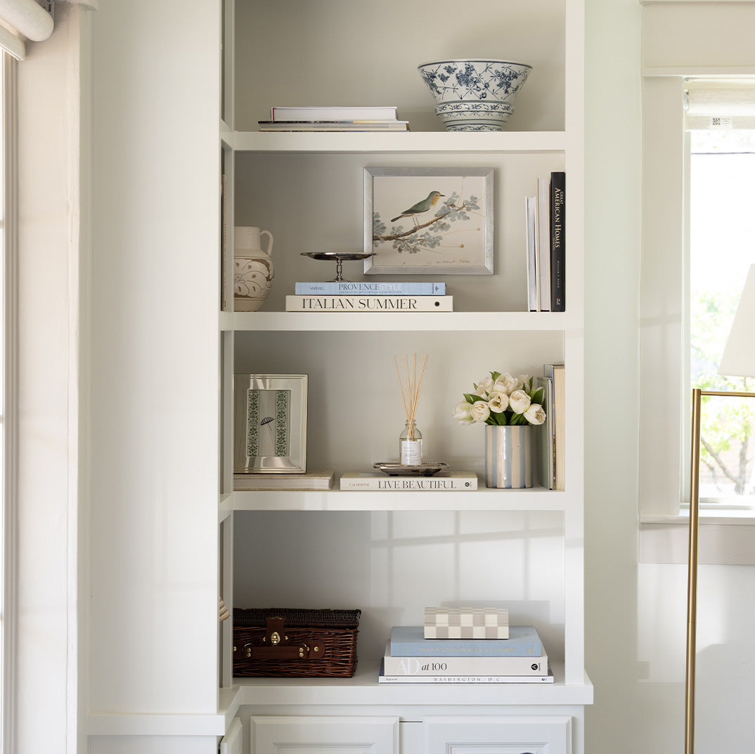 Sterling Pedestal Stand