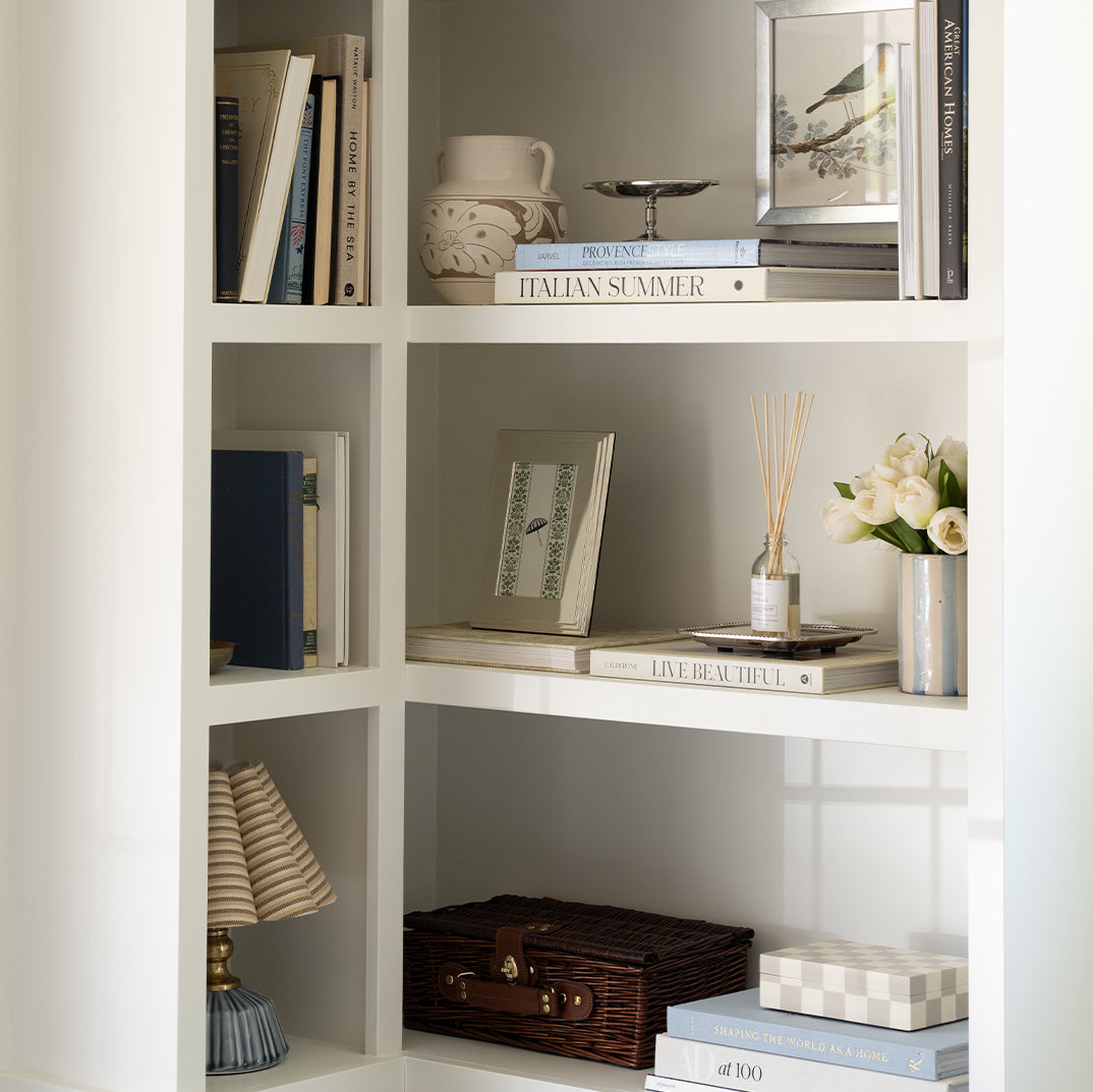 Sterling Pedestal Stand