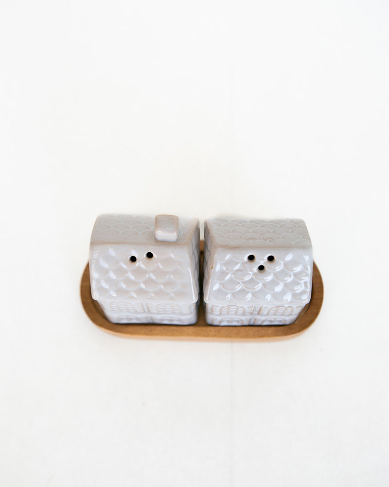 Holly Lane Salt & Pepper Set